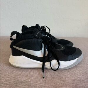 Nike Boys basketball shoes